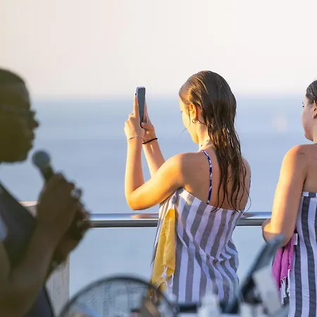 호텔 디플로맷 4*