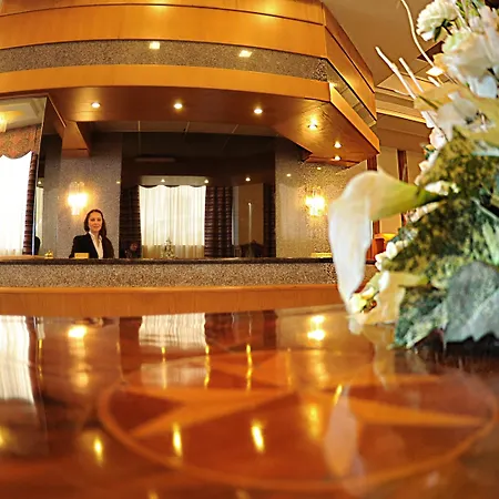 The Diplomat (adults Only) מלון 4*
